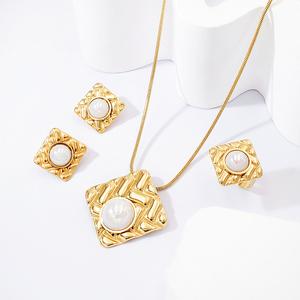 בגדים סיטונאיים אופנה נירוסטה בגדים מצופה זהב 18k פנינים טורקיז אביזרים גיאומטריים שרשראות עמיד למים מתנות - Product Image 2