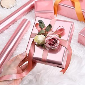 Papier cadeau métallisé rose nacré personnalisé en gros pour emballage cadeau artisanal, Saint-Valentin, anniversaire - Product Image 1
