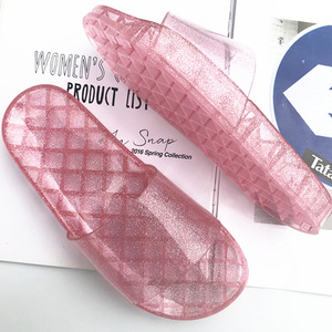 Moda jelly shoes <span class=keywords><strong>sandali</strong></span> <span class=keywords><strong>con</strong></span> plateau da donna <span class=keywords><strong>con</strong></span> glitter pantofole casual comode da spiaggia antiscivolo in cristallo di un pezzo per le donne - Product Image 2