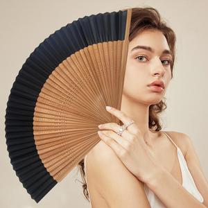 Éventail à main de marque en bambou 13 pouces 33cm Éventail à main en bambou à impression personnalisée en polyester - Product Image 3