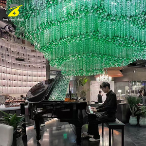 Lustre en cristal vert - Restaurant/lounge de luxe, éclairage ambiant vibrant et opulent - Product Image 4
