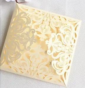 Vendita calda di lusso Laser taglio carta d'invito di nozze con fiore di metallo sulla parte anteriore stampa pagine interne