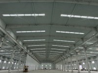 Edificio de Fábrica de Estructura de Acero Prefabricada para Instalaciones de Manufactura Industrial Moderna