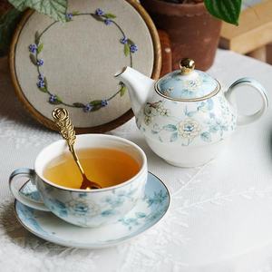 Juego de té de estilo británico Premium <span class=keywords><strong>elegante</strong></span> tetera de porcelana de cerámica de lujo taza platillo servicio de té de la tarde caja de regalo - Product Image 3