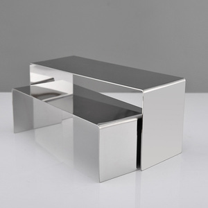 工厂定制徽标 SUNDO 三层不锈钢鞋架 玫瑰金包袋展示架 可拆卸鞋袋 - Product Image 6