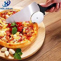 Personalisierter 3-in-1 Edelstahl-Pizzaschneider mit Kunststoffgriff für perfektes Pizzabacken