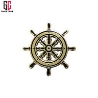 Badges métalliques sur mesure sur le thème nautique, broches émaillées avec motifs casquette de capitaine, ancre et gouvernail, épingles de revers – Fabrication depuis 12 ans