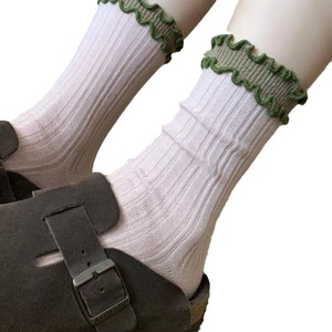 ถุงเท้าผู้หญิงสีสันตัดกัน ขอบระบาย ผ้าฝ้าย ระบายอากาศได้ดี ความยาวครึ่งน่อง สไตล์หวานสำหรับวัยรุ่น - Product Image 3