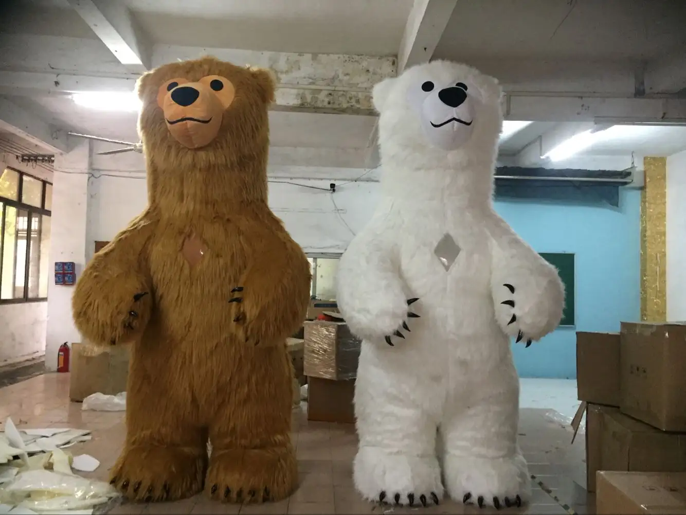 Costume gonfiabile della mascotte dell'orso polare bianco marrone adorabile del CE per l'adulto