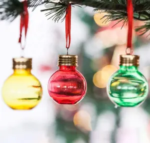 2023 Hot Christmas Tree Ornamentos Decorações Produtos 50ml 100ml 250ml Food Grade PET Plástico Esférico Garrafa Para Suco De Doces