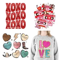 Pegatinas Termoadhesivas DTF con Purpurina Sintética, Lentejuelas Brillantes, Corazones de Conversación XOXO Howdy, Versículos Bíblicos de Amor, para Ropa