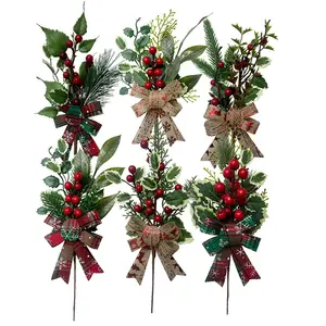 Natal Artificial Pine Picks com bagas vermelhas Pinhas ramo Árvores de Natal Decoração Hastes Arranjos Florais Grinaldas