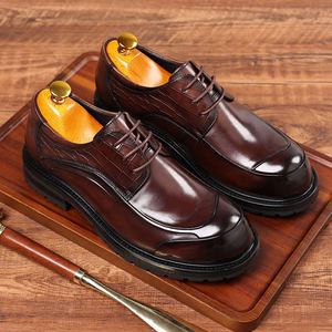 Chaussures Oxford de luxe au design nouveau pour hommes, en cuir véritable, pour occasions formelles, mariages, tenues décontractées, antidérapantes, respirantes et légères - Product Image 3