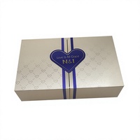 Boîte cadeau en papier argenté à double porte avec doublure en éponge, élégante et imprimée, pour crème pour le visage et coffrets cadeaux sélectionnés