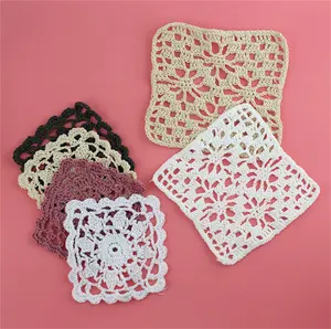 SZ321 कस्टम डिजाइन विक्टोरियन जाली वर्ग बहुउद्देशीय बुनना पॉट धारकों Crochet Coasters पुष्प पिपली