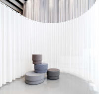 Moderne Simple tissu personnalisé populaire rond pied tabouret maison salon canapé ovale canapé pouf pouf chambre maquillage chaise