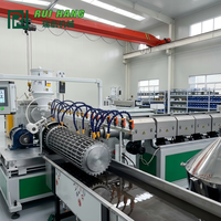 Ligne de production de tuyaux d'aspiration renforcés en spirale en PVC |   Machine d'extrusion de tuyaux hélicoïdaux en PVC pour le drainage et la collecte des poussières