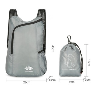 Sac à dos ultraléger pliable pour la randonnée, résistant à l'eau, se plie en pochette avec mousqueton pour les voyages et le camping - Product Image 2