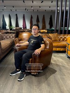 Sofá Individual de Acento Estilo Retro Vintage en Cuero Color Tabaco para Salón de Hotel y Sala de Reuniones - Product Image 3