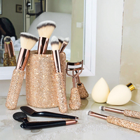 Ensemble de pinceaux de maquillage de luxe de haute qualité, outils de personnalisation en gros, strass en diamant, mousse, pinceau de maquillage professionnel