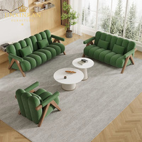 Canapé en velours vert avec pieds en bois massif, capitonné, style mi-siècle, pour salon, hôtel ou maison