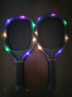 Ensemble de 4 raquettes de tennis lumineuses pour enfants avec effet lumineux LED pour jouer la nuit, jouet de sport de plein air pour le jardin et le parc
