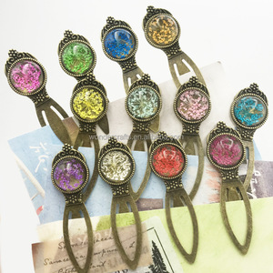 <span class=keywords><strong>WD</strong></span> ขายส่งวินเทจดอกไม้แห้งตัวอย่างพืชบุ๊คมาร์คสําริดโบราณเปล่าโลหะกลม Gunmetal บุ๊คมาร์คสําริดโบราณ - Product Image 1