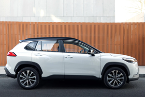 Offre Spéciale toyot-a coroll-a cross car 2023 <span class=keywords><strong>hibride</strong></span> 2.0L pionnier compact suv essence voiture carburant hybride coroll-a cross 2024 dépôt - Product Image 3