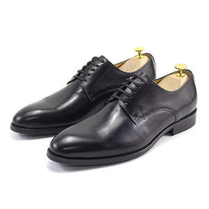 Zapatos de cuero de alta gama para hombre, zapatos italianos de negocios y oficina, zapatos formales de cuero hechos a mano para hombre y Oxfords. - Product Image 4