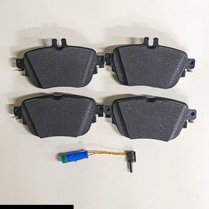 ผ้าเบรก A0004209203 สำหรับอะไหล่รถยนต์เมอร์เซเดส-เบนซ์ GLS350 - Product Image 1