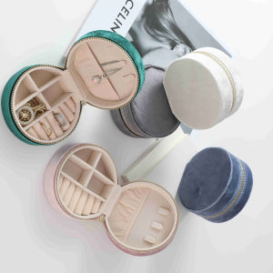 Caja de Joyería Redonda de Terciopelo con Logotipo Personalizado – Elegante Estuche de Viaje para Guardar Joyas, Ideal para Collares y Joyería Fina - Product Image 1