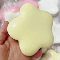 Sifan Kawaii Mini Jouet Squishy en Mousse PU à Remontée Lente en Forme de Pain Étoilé, Parfumé et Doux, Anti-stress, pour Filles et Garçons de 5 à 7 Ans