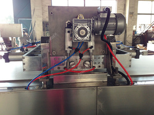 Thiết bị sản xuất chip sô cô la dây chuyền sản xuất chip sô cô la tự động làm đầy giọt sô cô la - Product Image 6