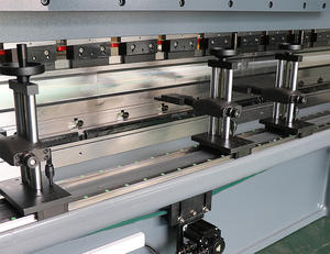 Máquina de Doblado de Alta Estabilidad con Cortina de Luz Láser, Prensa Plegadora <span class=keywords><strong>Kingball</strong></span> de 50 Toneladas, Máquina de Prensa Plegadora Pequeña de 1300 - Product Image 4