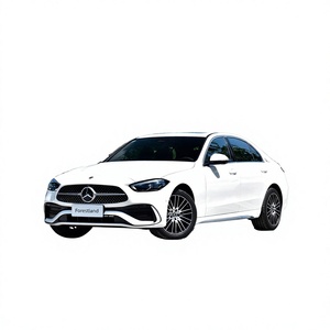 Berline de luxe <span class=keywords><strong>Mercedes</strong></span> <span class=keywords><strong>Classe</strong></span> C, conduite à gauche, turbo, espace arrière spacieux, coffre extensible, sièges en cuir - Product Image 1