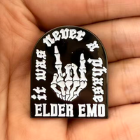 Al por mayor: Pines de metal esmaltados de música, estilo Emo Rock clásico, con la frase 'It Was Never Just a Phase', insignias y regalos de recuerdo para fanáticos veteranos de la música Emo