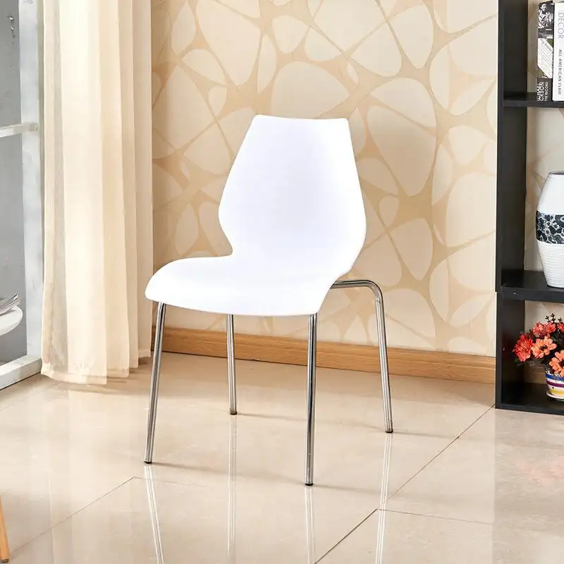 도매 조롱박 야외 테이블과 의자 흰색 플라스틱 등받이 레저 의자 금속 다리와 방문자 플라스틱 의자