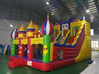 Aire de jeux gonflable géante et murs d'escalade pour enfants, thème océan, avec des motifs de souris, pieuvre, ballons, colonne, château, ours, canard et des motifs de dessins animés joyeux
