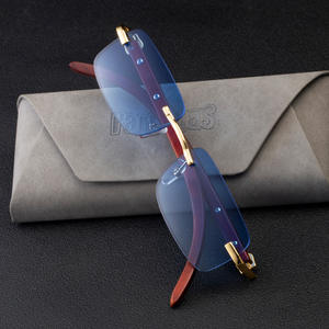 Paradas – lunettes de soleil sans monture pour hommes, verres UV400 en PC, couleur thé doré, protection solaire légère pour les sorties, le cyclisme et la conduite - Product Image 1