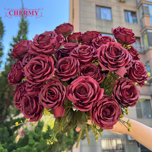 DC206 Chermy Bouquet di 9 Rose Artificiali Bianche e Bordeaux, Rose Finte per Bouquet da Sposa, Decorazione Floreale per Casa - Product Image 6