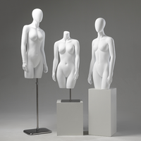 Mannequin féminin de conception unique pour l'affichage de robe femmes abstraites haut du corps