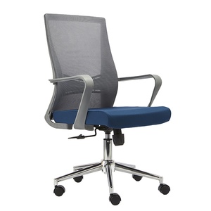 Chaise de bureau exécutive réglable en maille avec tissu ergonomique et confortable et pieds pivotants en métal chromé pour le bureau à domicile - Product Image 1