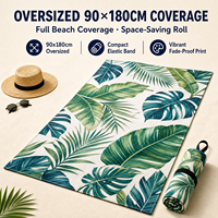 Serviette de plage personnalisée en microfibre recyclée, anti-sable, motif feuilles tropicales cationiques