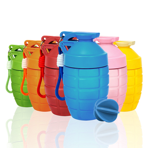Botella Mezcladora Ergonómica de Primera Calidad para Entrenamientos en el Gimnasio con Agarre Antideslizante Cómodo - Product Image 2