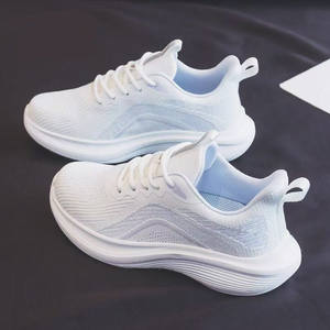 Chaussures de course décontractées sportives pour hommes en microfibre avec lacets, semelle intermédiaire en EVA, respirantes, tendance mode, semelle extérieure en caoutchouc - Product Image 1