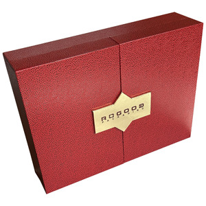 ROGOOD Coffret cosmétique de luxe en cuir rouge texturé à double porte avec fermeture magnétique et plaque logo personnalisée pour emballage cadeau P2152 - Product Image 2