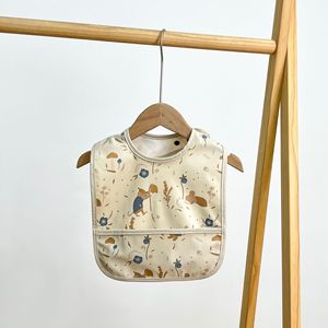 PU Animal Patrón Botón Cierre Bebé Babero impermeable Ecológico Suave Fácil de limpiar Resbaladizo Bolsillo Bebés Niños pequeños de una sola capa - Product Image 3