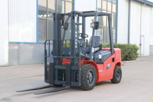 Carretilla elevadora diésel de exportación directa de fábrica Capacidad de 1,5-3 toneladas con neumáticos sólidos/neumáticos y operación asentada - Product Image 3