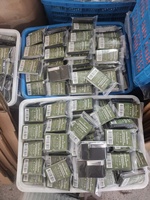 Kit d'urgence en Pe Mylar aluminisé direct d'usine pour l'extérieur couverture chaude survie Camping et premiers soins