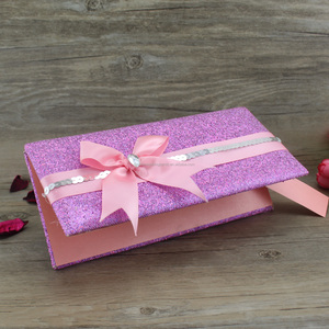 بطاقات دعوة حقيبة يد بغلاف مقوى ذهبية مخصصة وبطاقات دعوة لأعياد الميلاد من الجلد اللامع - Product Image 6